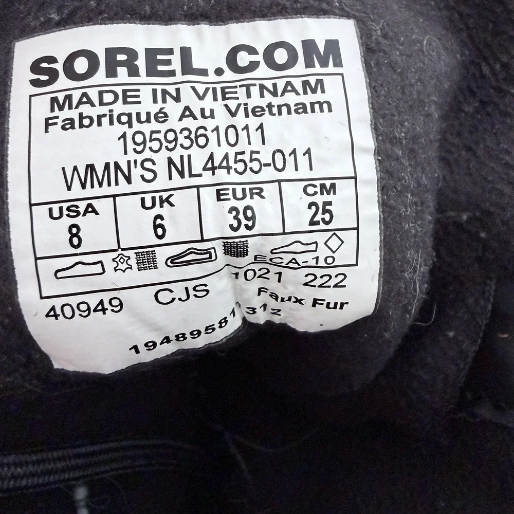 Sorel Explorer II Joan Cozy Black / Tea Light NL4455-011 Women Sz 8 Gorpcore